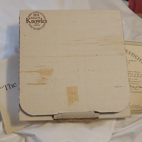 Norman Rockwell Plate "The Banjo Player" - Picture 5 of 6